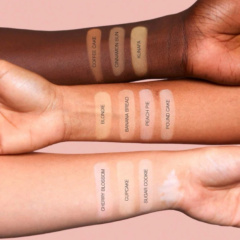 HUDA BEAUTY Easy Bake Blurring Loose Baking & Setting Powder