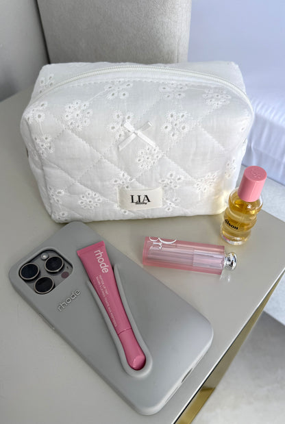 White dream beauty case
